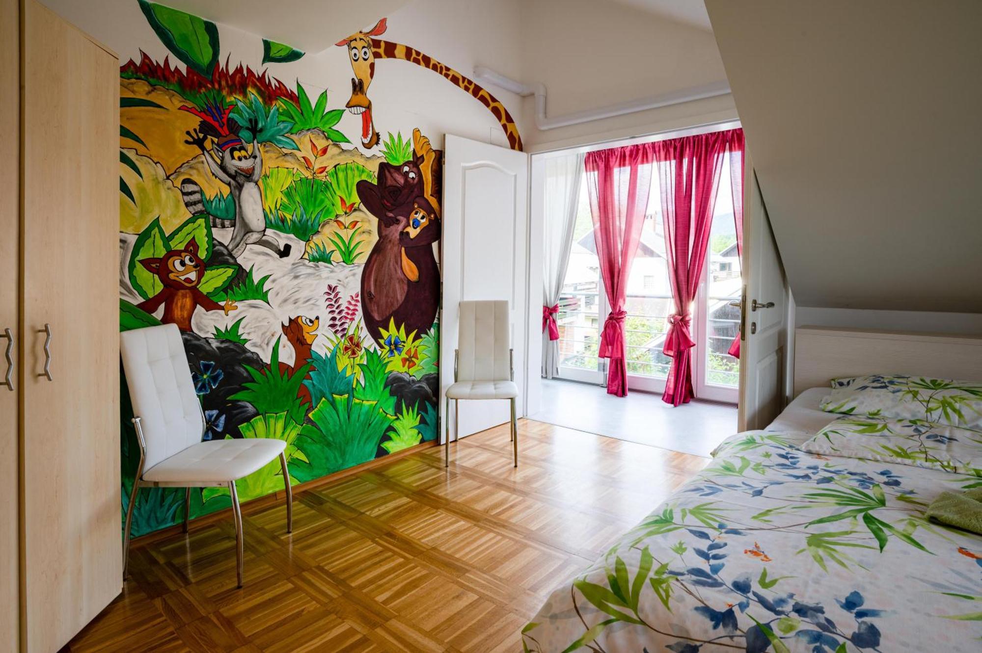 Triglav Sunset Apartment *