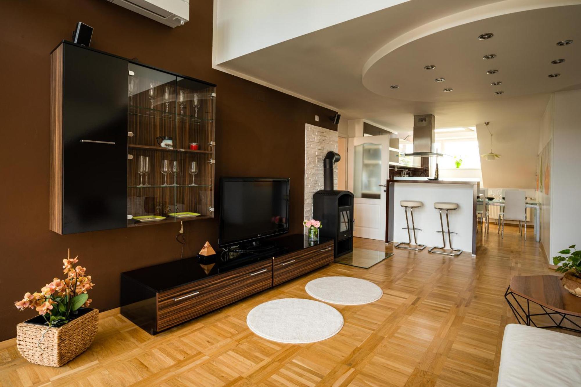 Triglav Sunset Apartment *